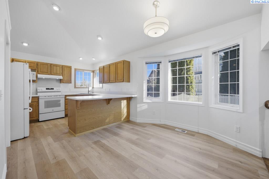 615 SE Alderwood Ct.