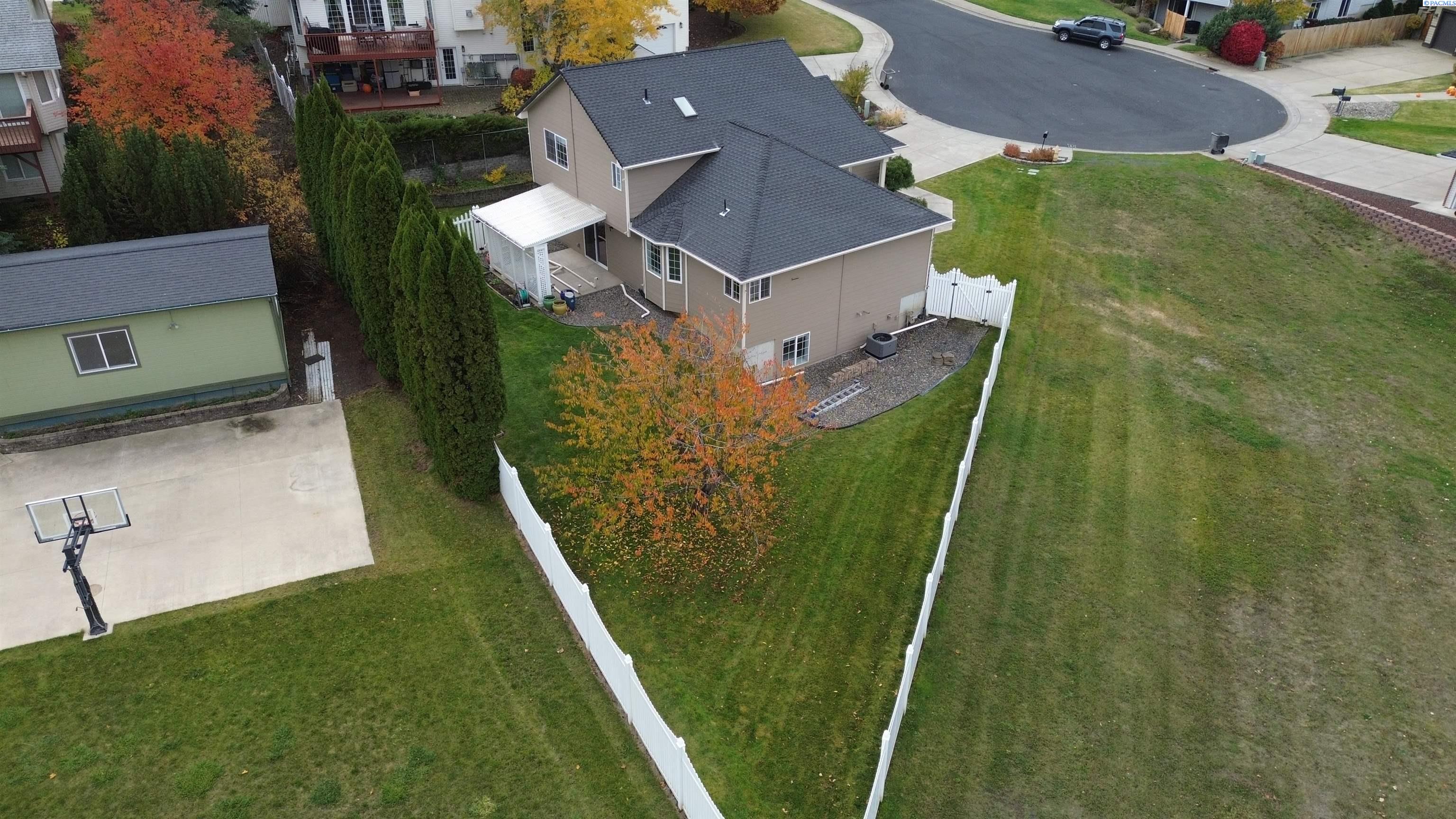 615 SE Alderwood Ct.