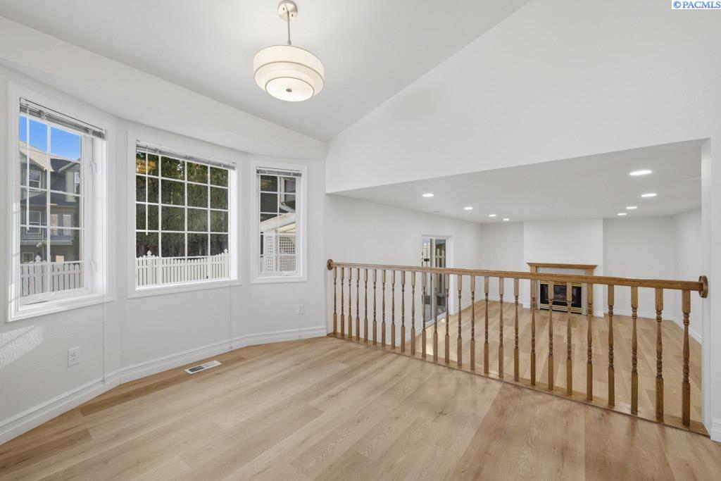 615 SE Alderwood Ct.