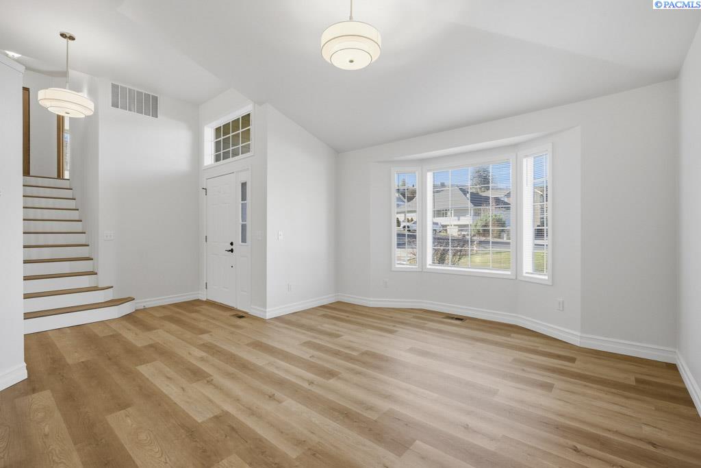 615 SE Alderwood Ct.