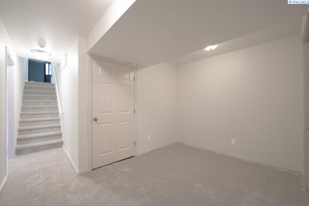 615 SE Alderwood Ct.