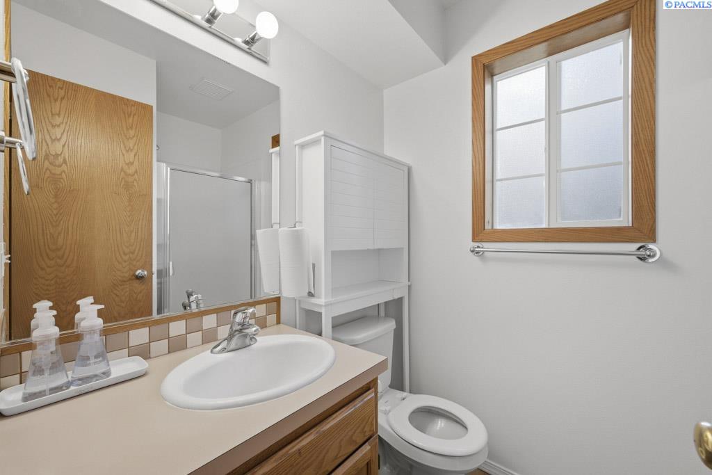 615 SE Alderwood Ct.