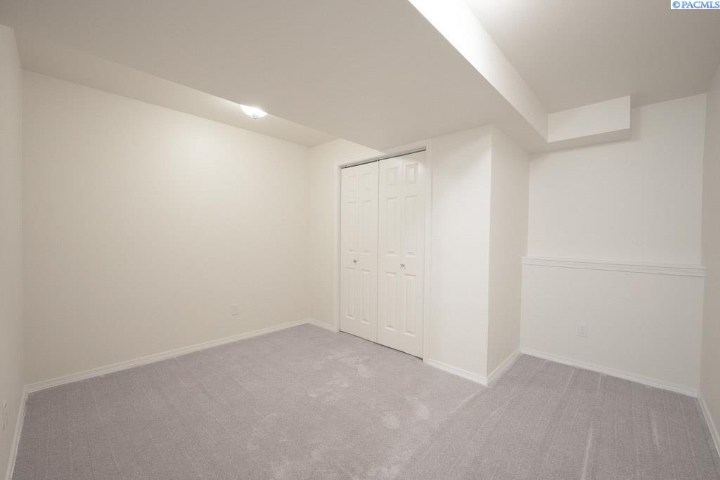 615 SE Alderwood Ct.