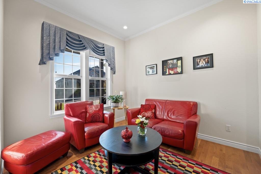 520 SW Sundance Ct.