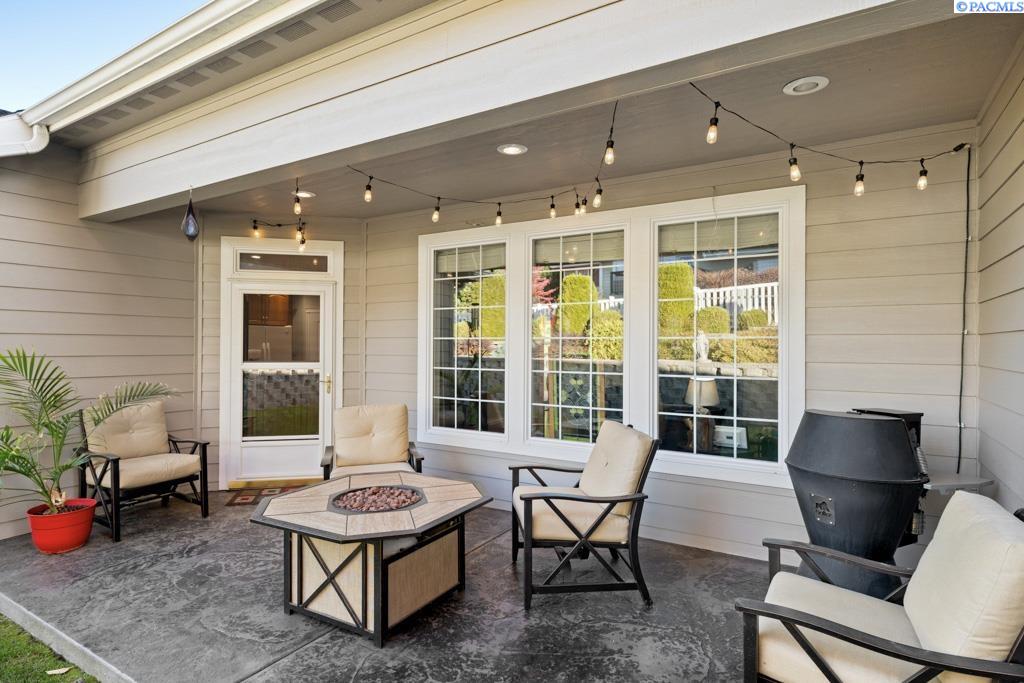 520 SW Sundance Ct.