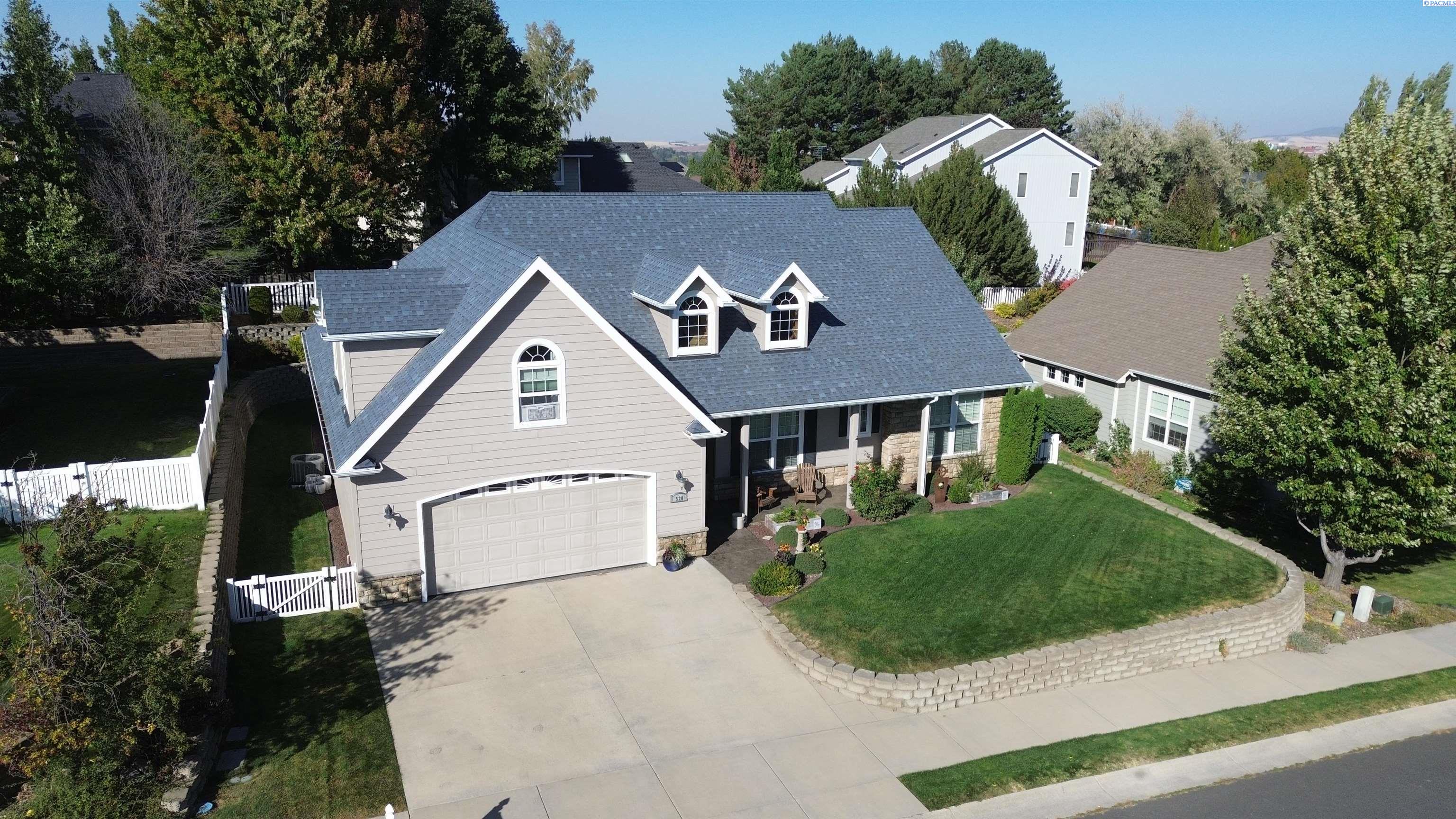 520 SW Sundance Ct.