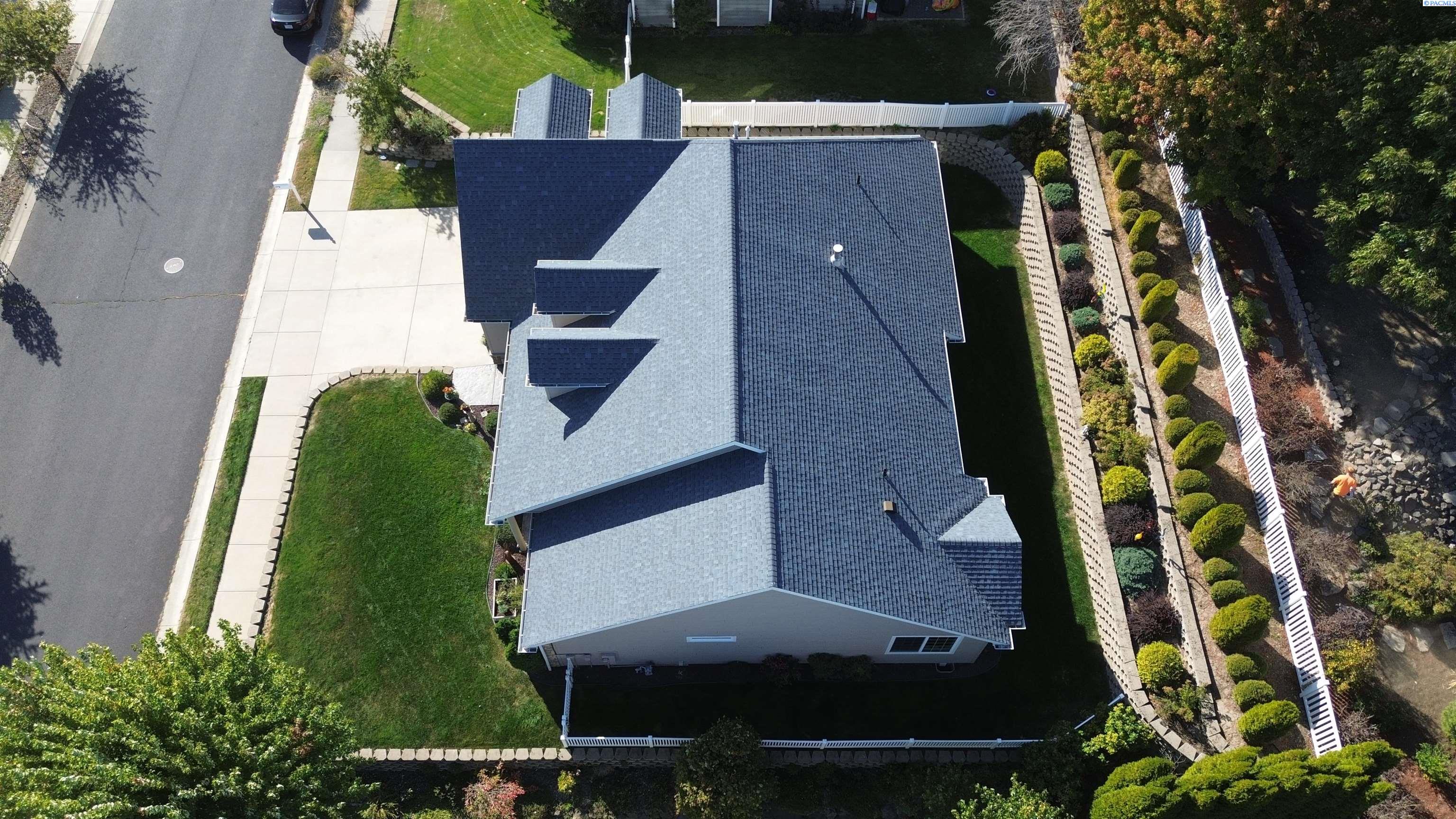 520 SW Sundance Ct.