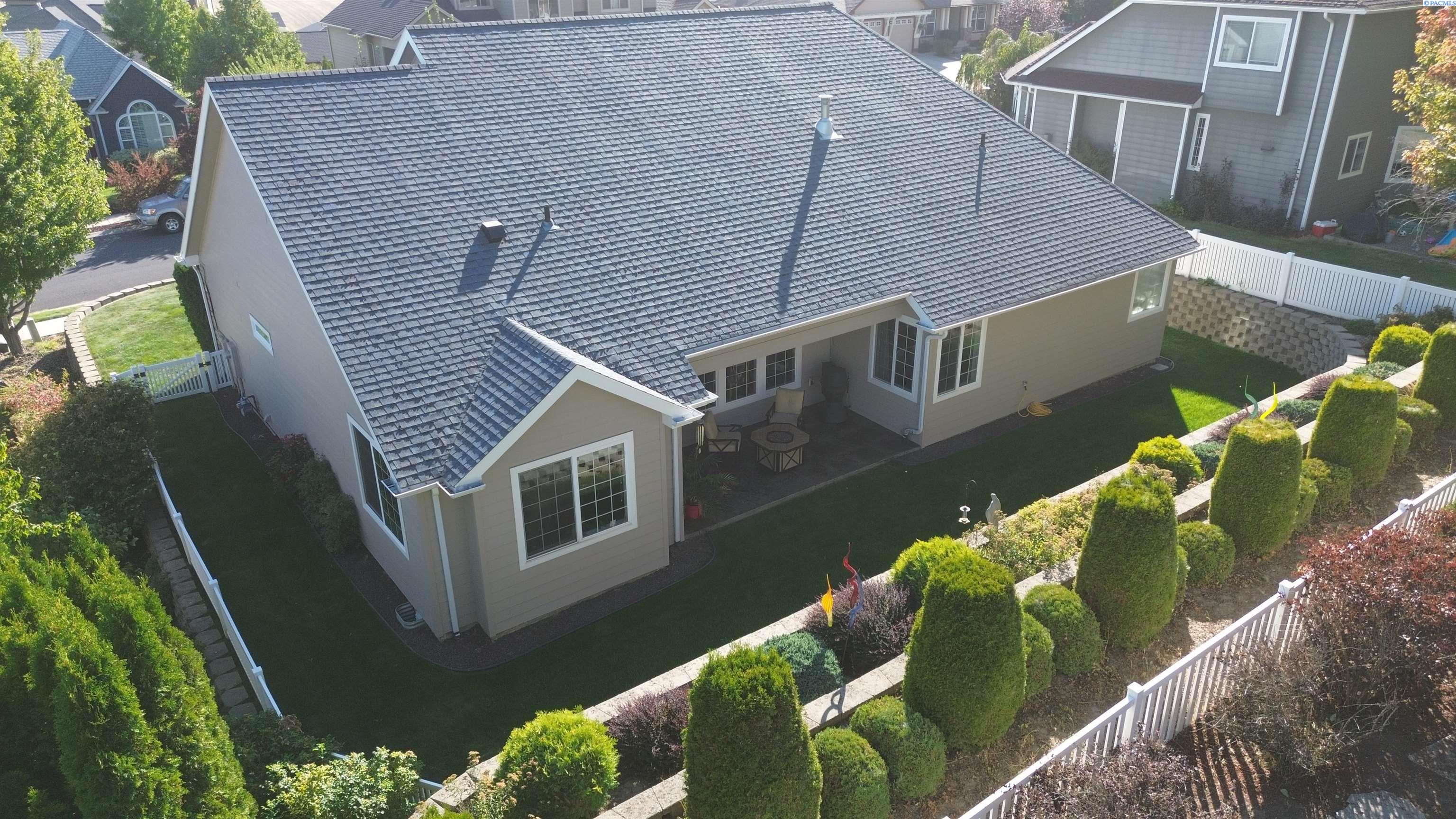 520 SW Sundance Ct.