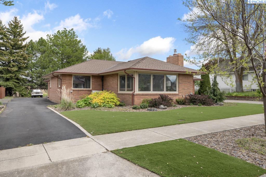 407 Steptoe Street
