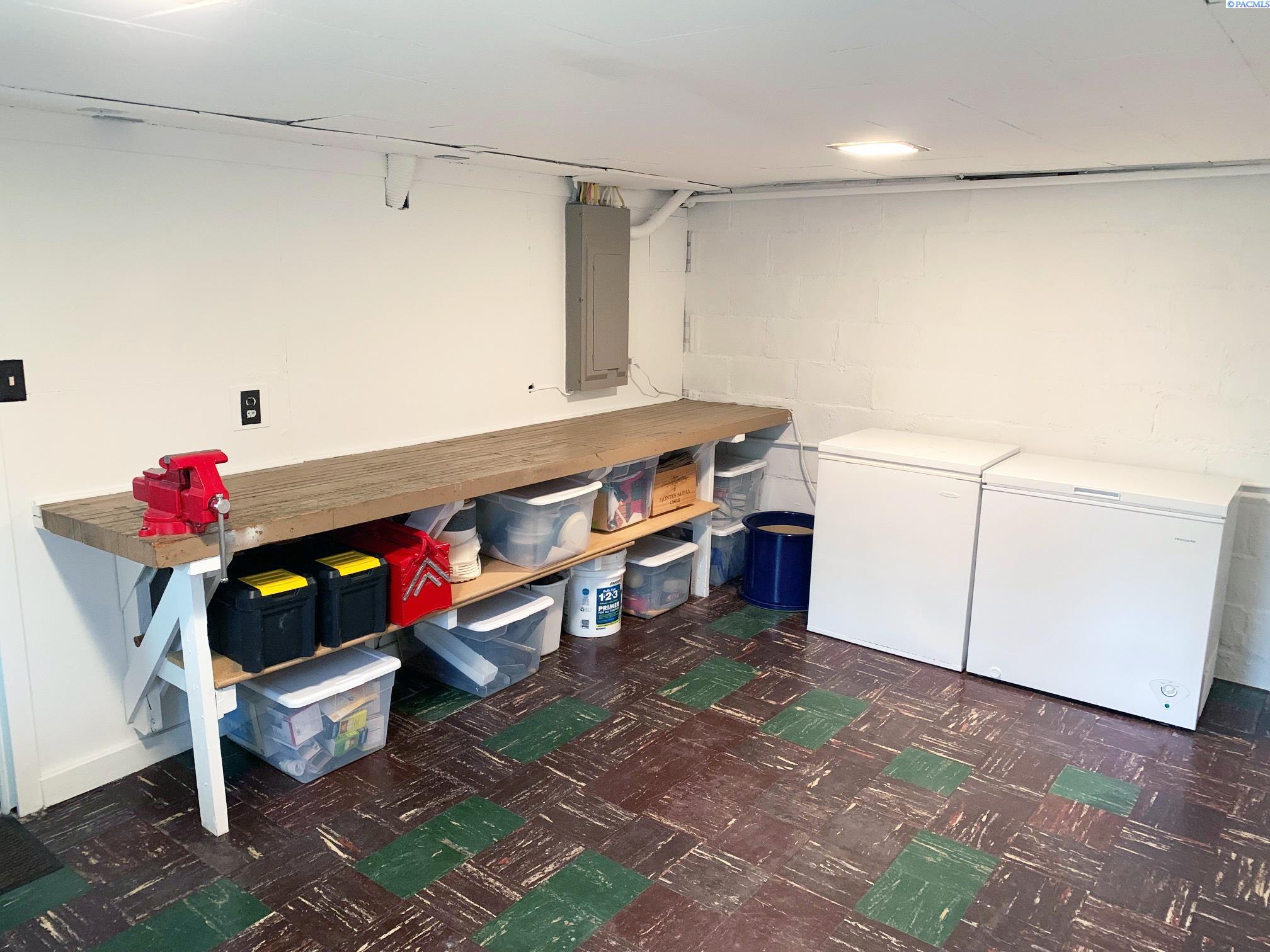 240 SW Blaine Street