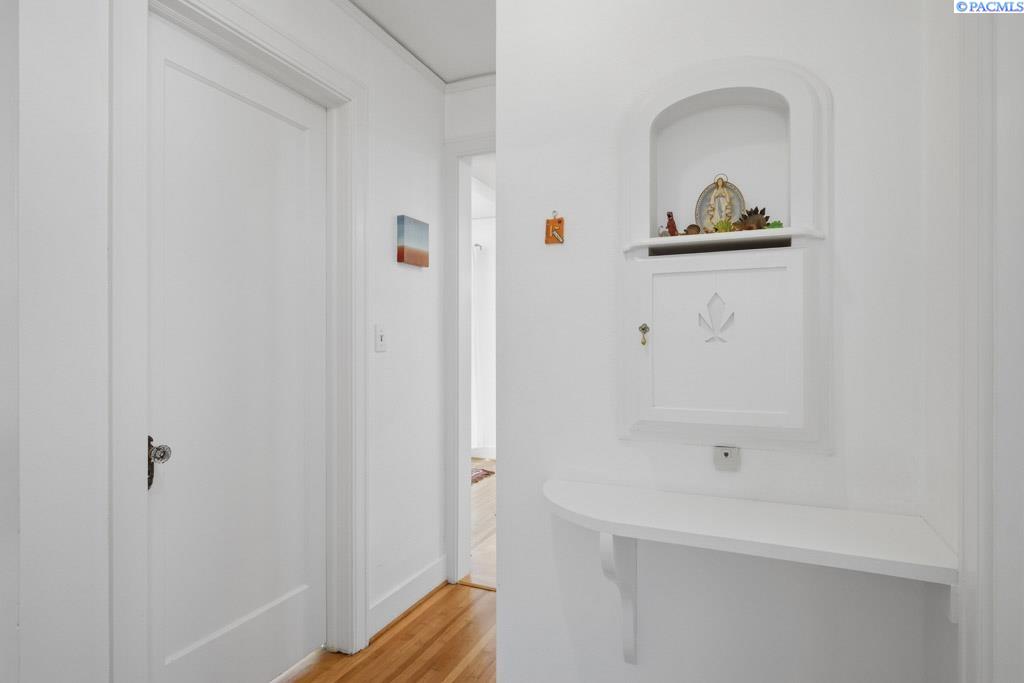 240 SW Blaine Street