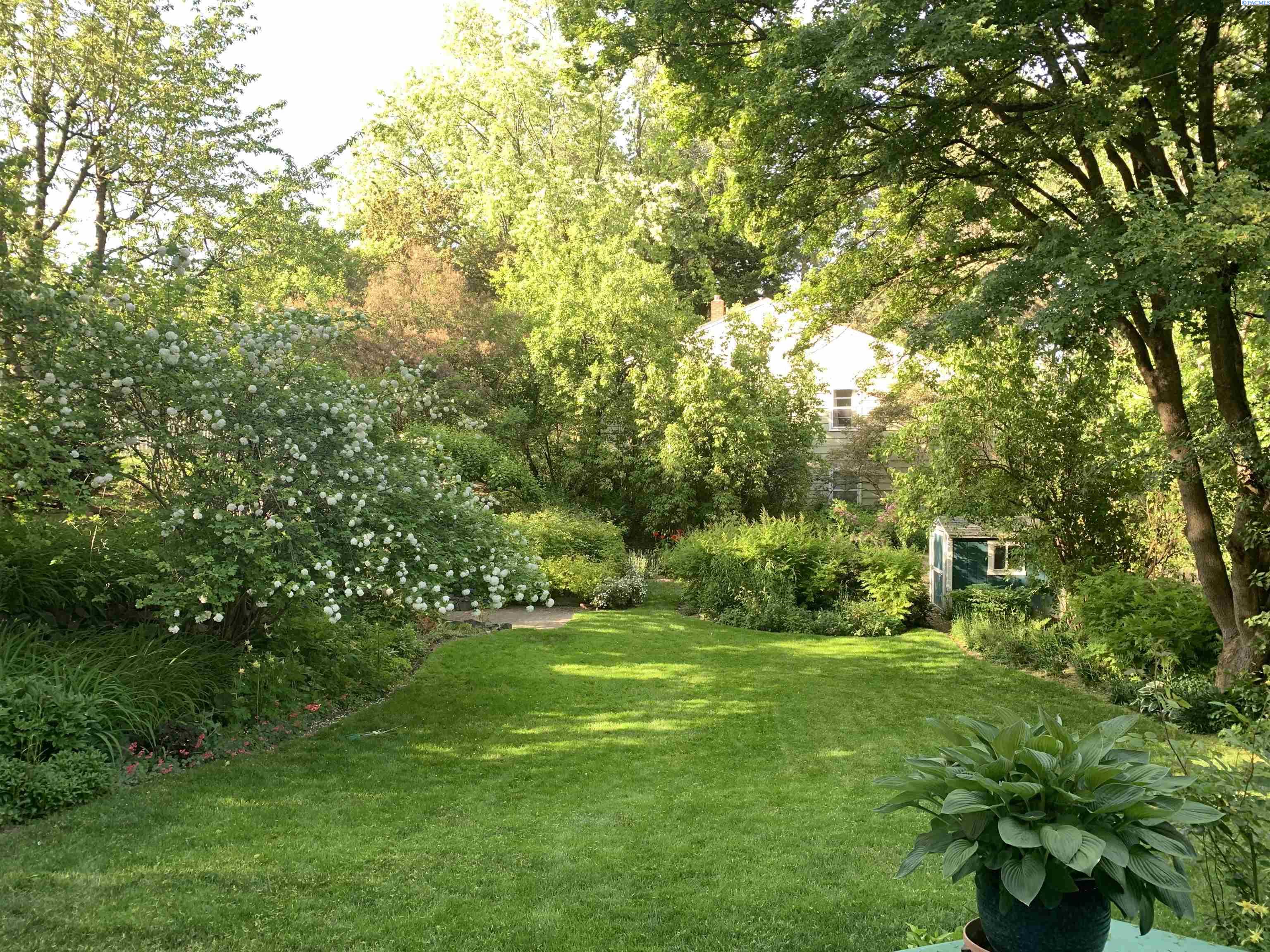 240 SW Blaine Street