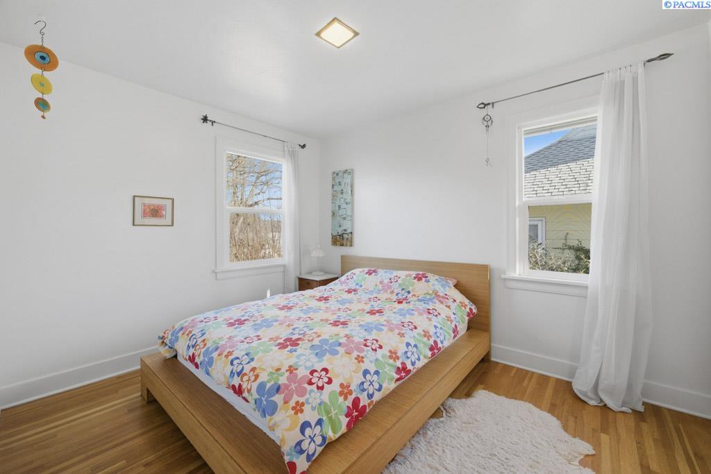 240 SW Blaine Street