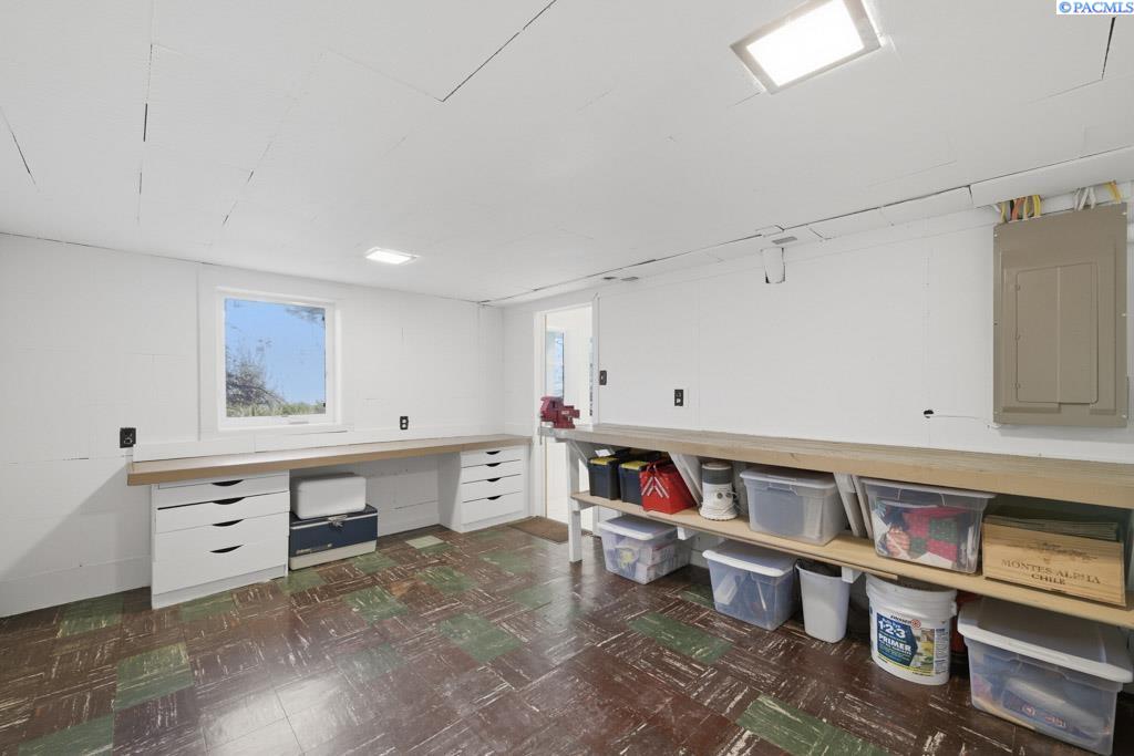 240 SW Blaine Street