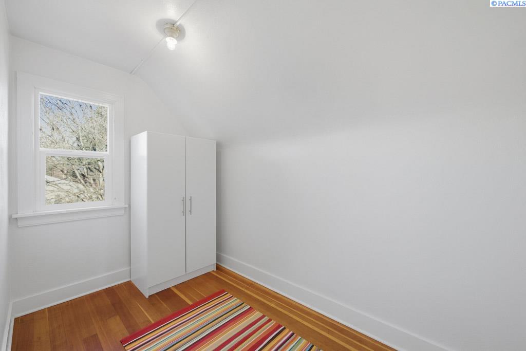 240 SW Blaine Street