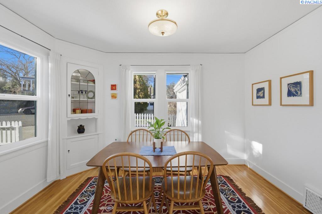 240 SW Blaine Street