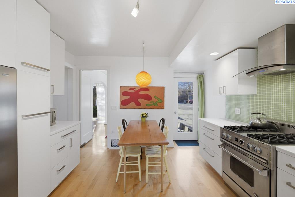 240 SW Blaine Street