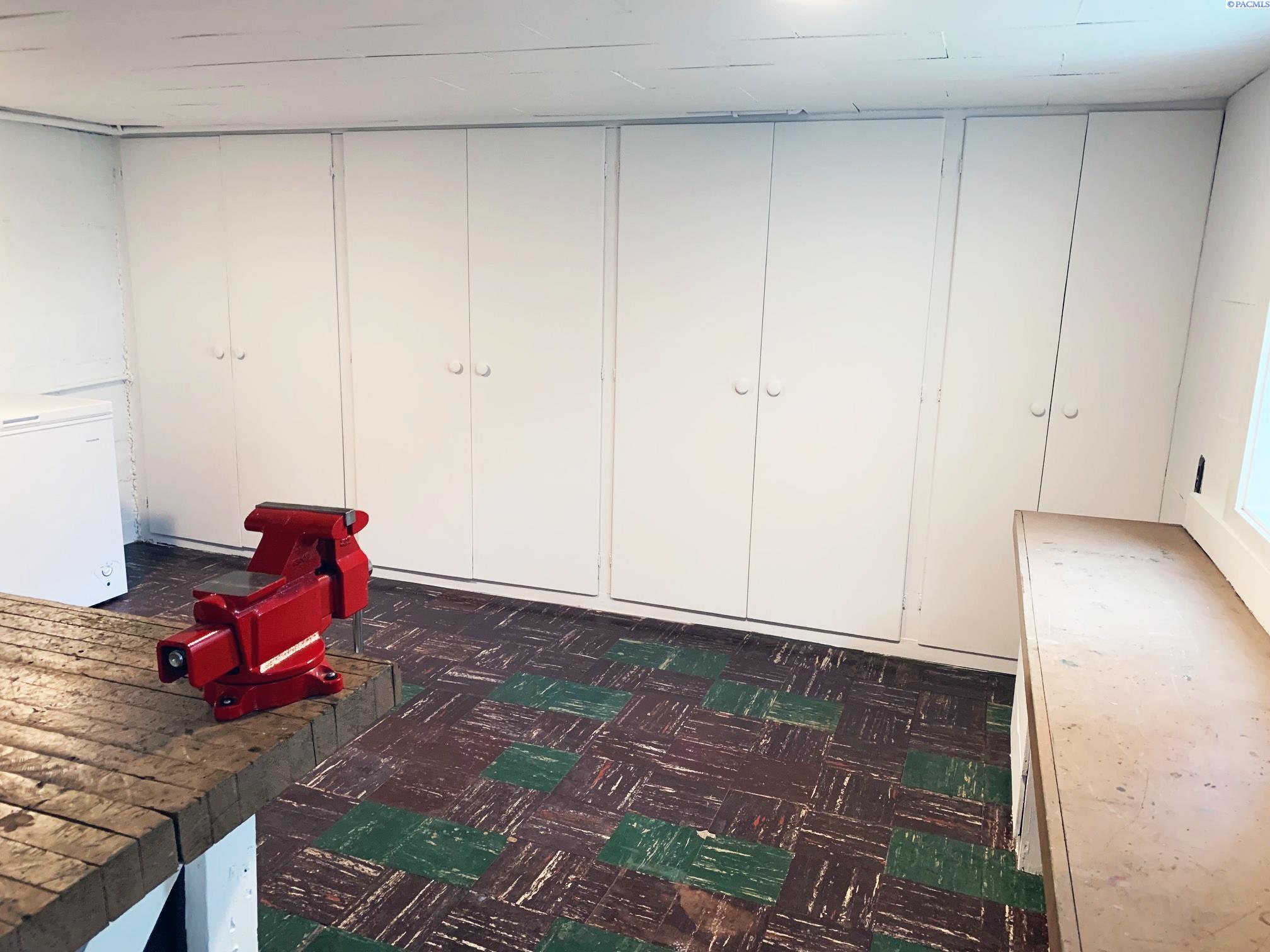 240 SW Blaine Street