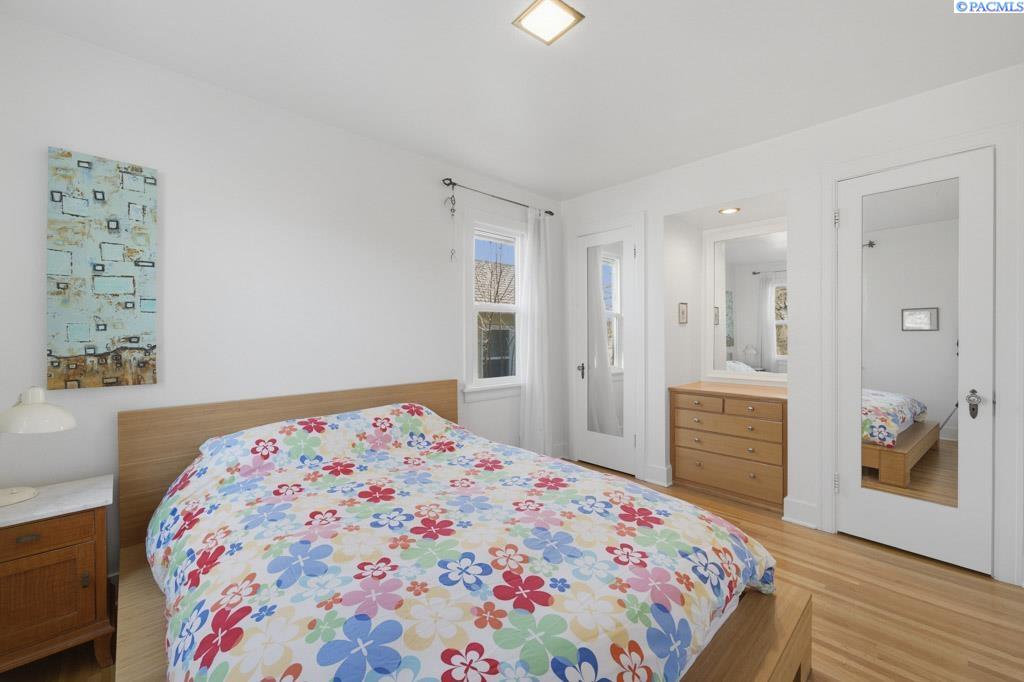 240 SW Blaine Street