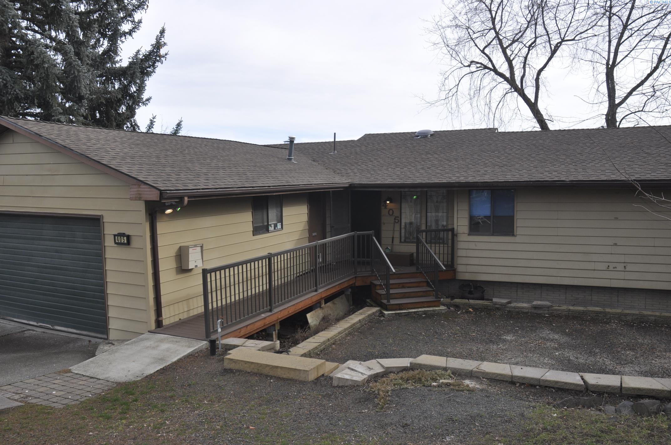 405 NW North Street