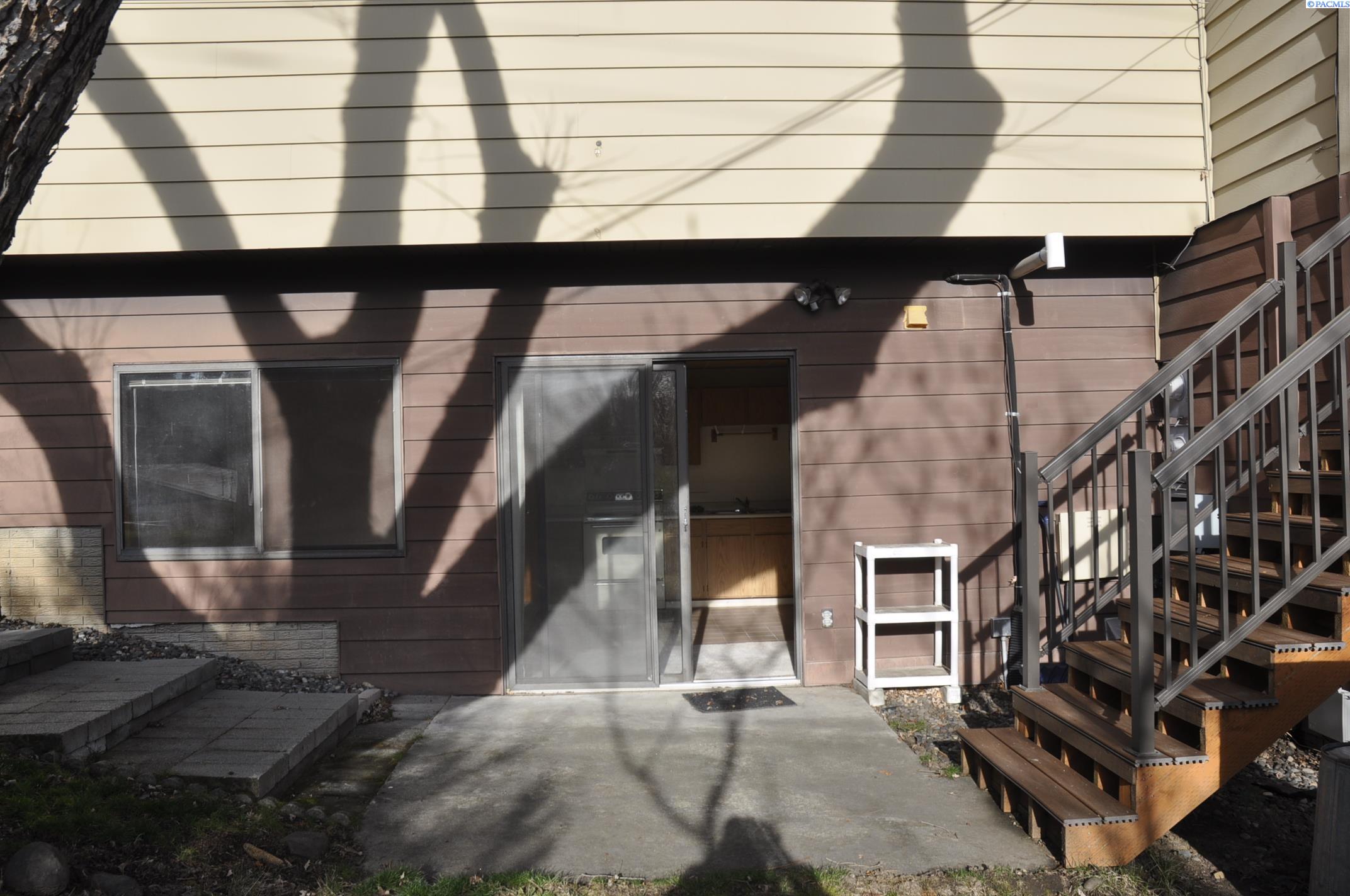 405 NW North Street