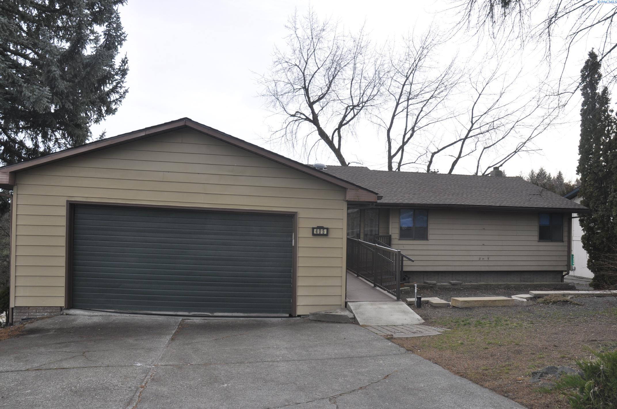 405 NW North Street