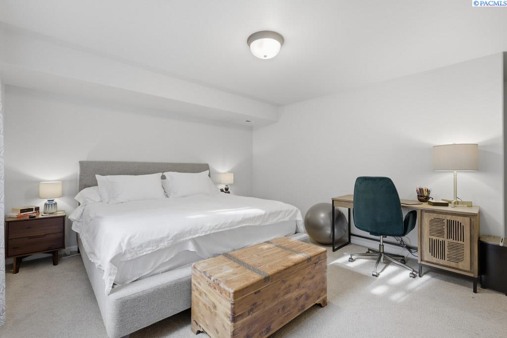 210 NW Terreview Drive, #E