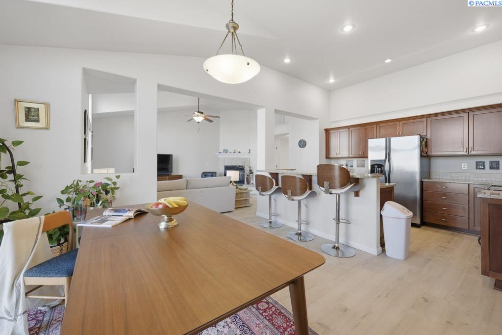 210 NW Terreview Drive, #E