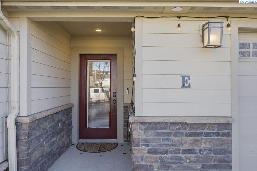 210 NW Terreview Drive, #E