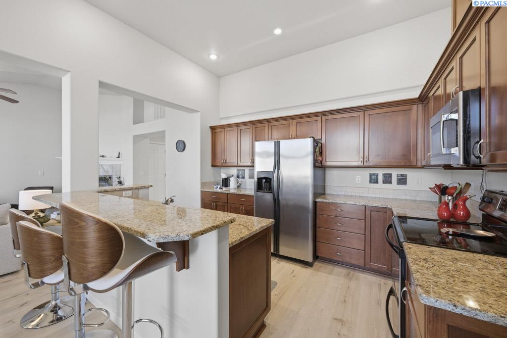 210 NW Terreview Drive, #E