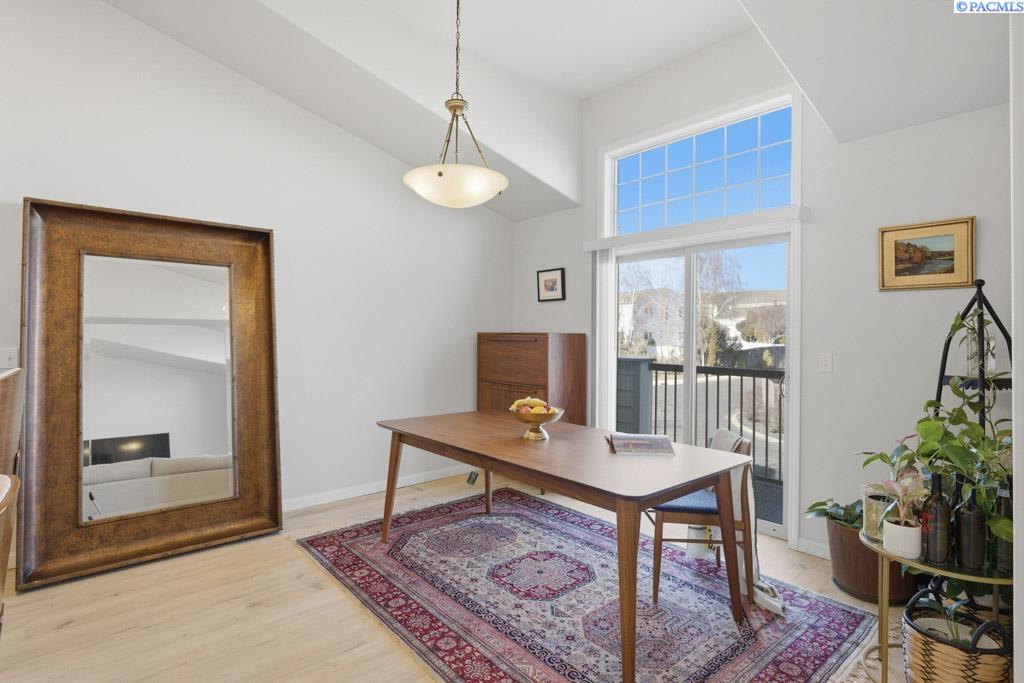 210 NW Terreview Drive, #E