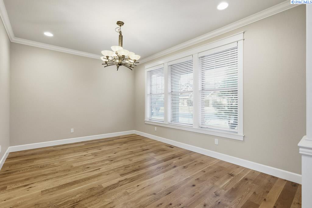 1735 SW Casey Ct