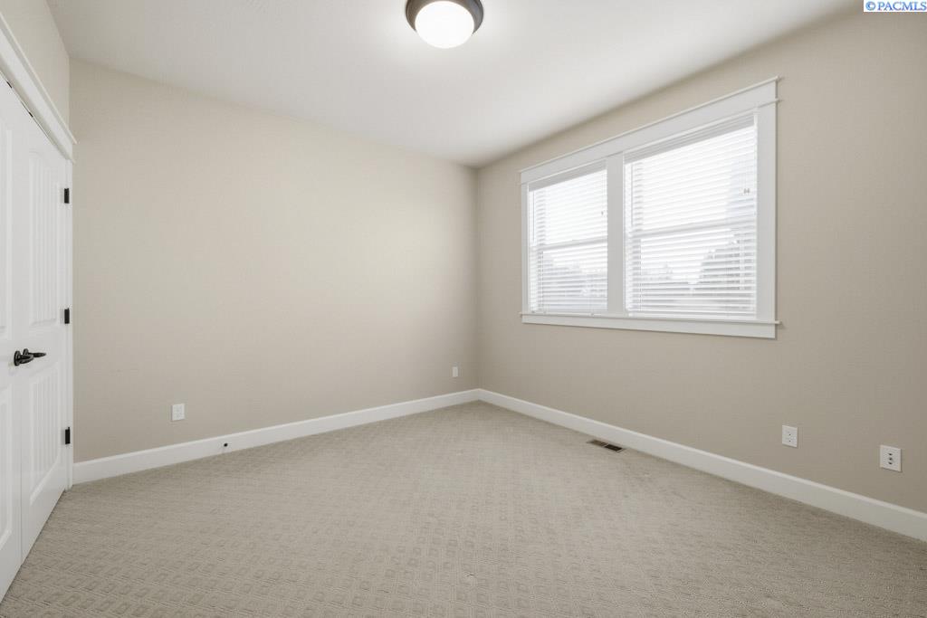 1735 SW Casey Ct