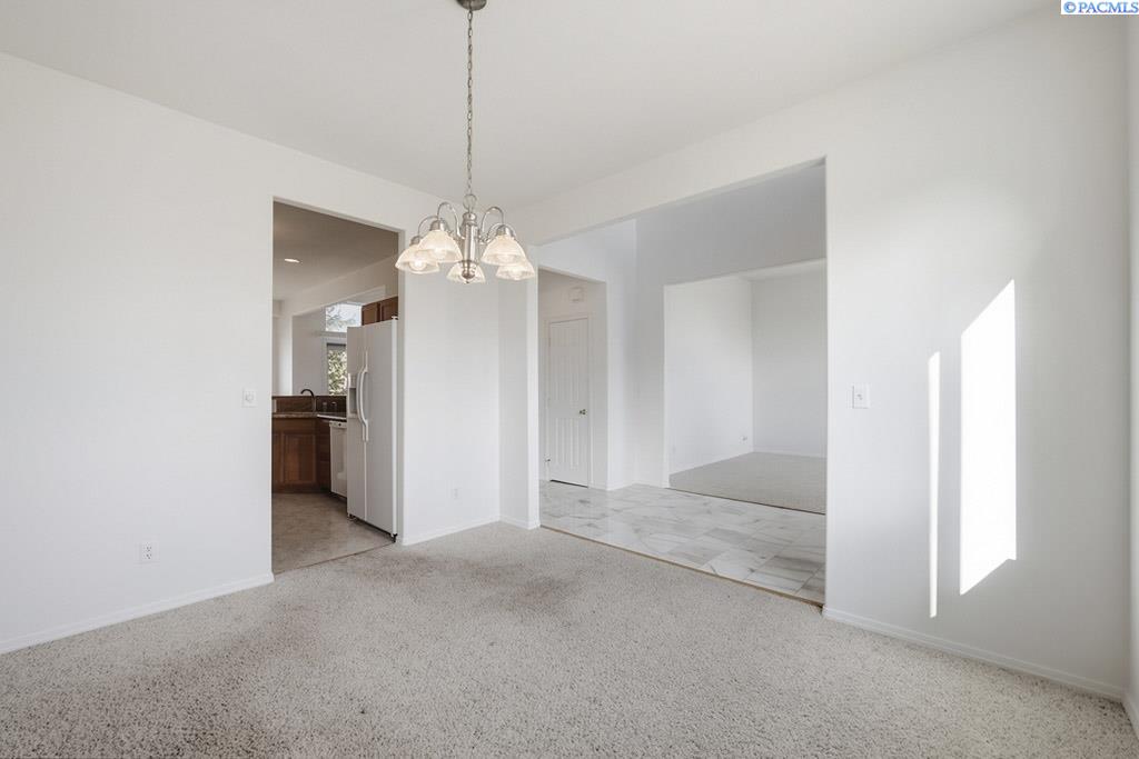 1225 SW Campus View Dr