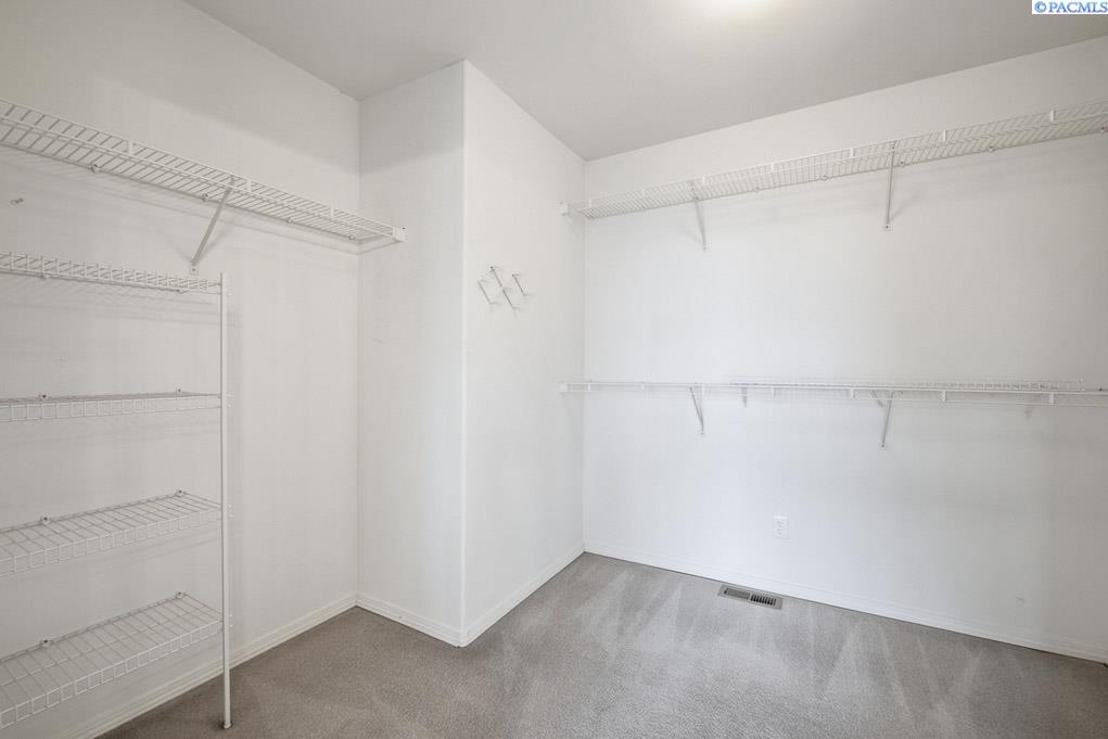 1225 SW Campus View Dr