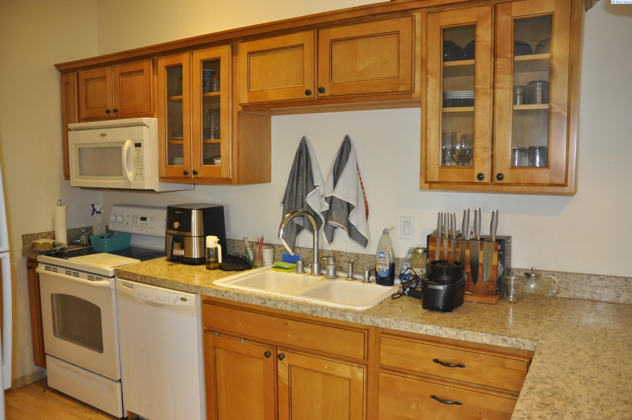 1645 NE Merman Dr. #b-301 # 301 Unit: B-301