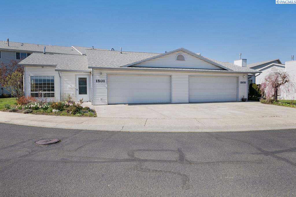 1501 SE Footloose