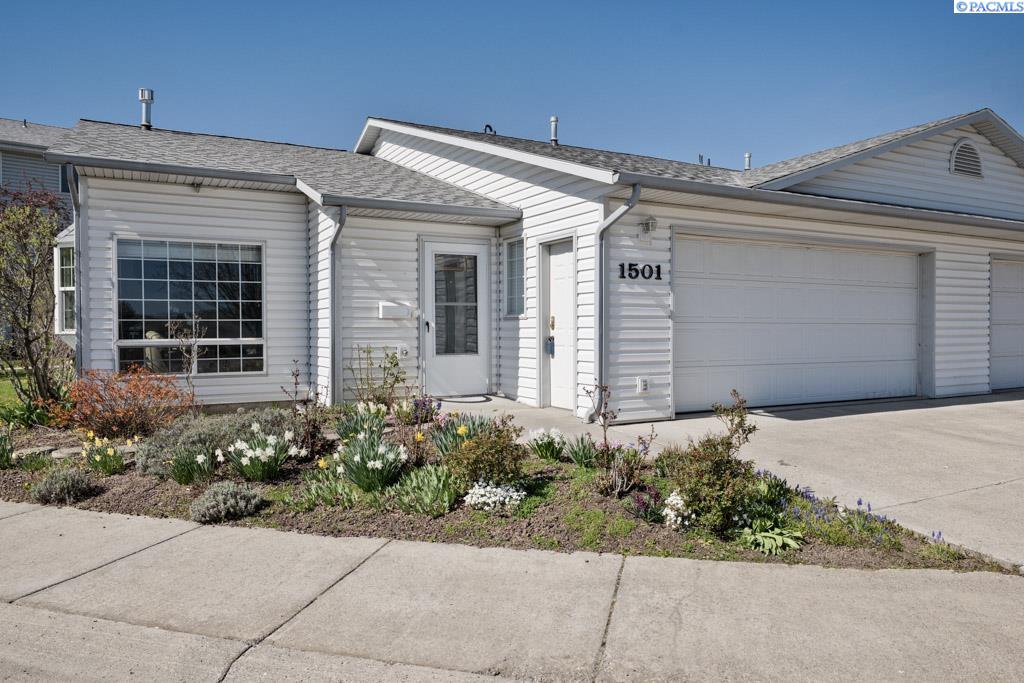 1501 SE Footloose