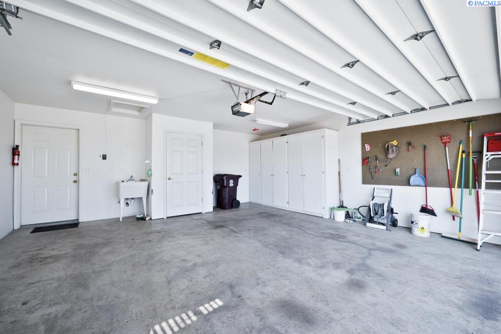 1501 SE Footloose