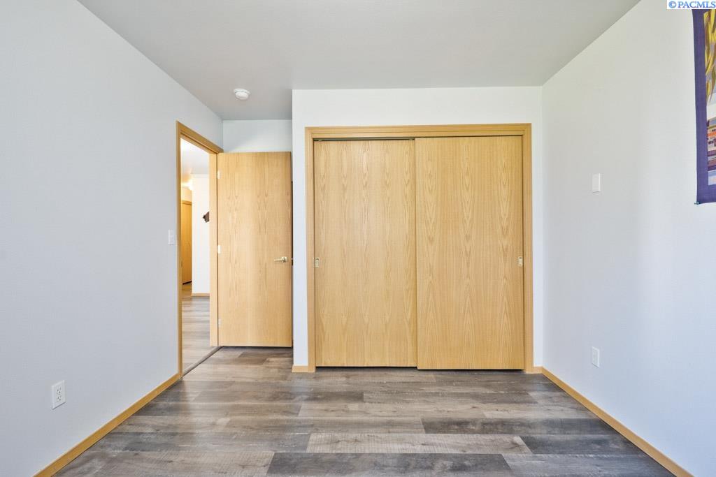 1501 SE Footloose
