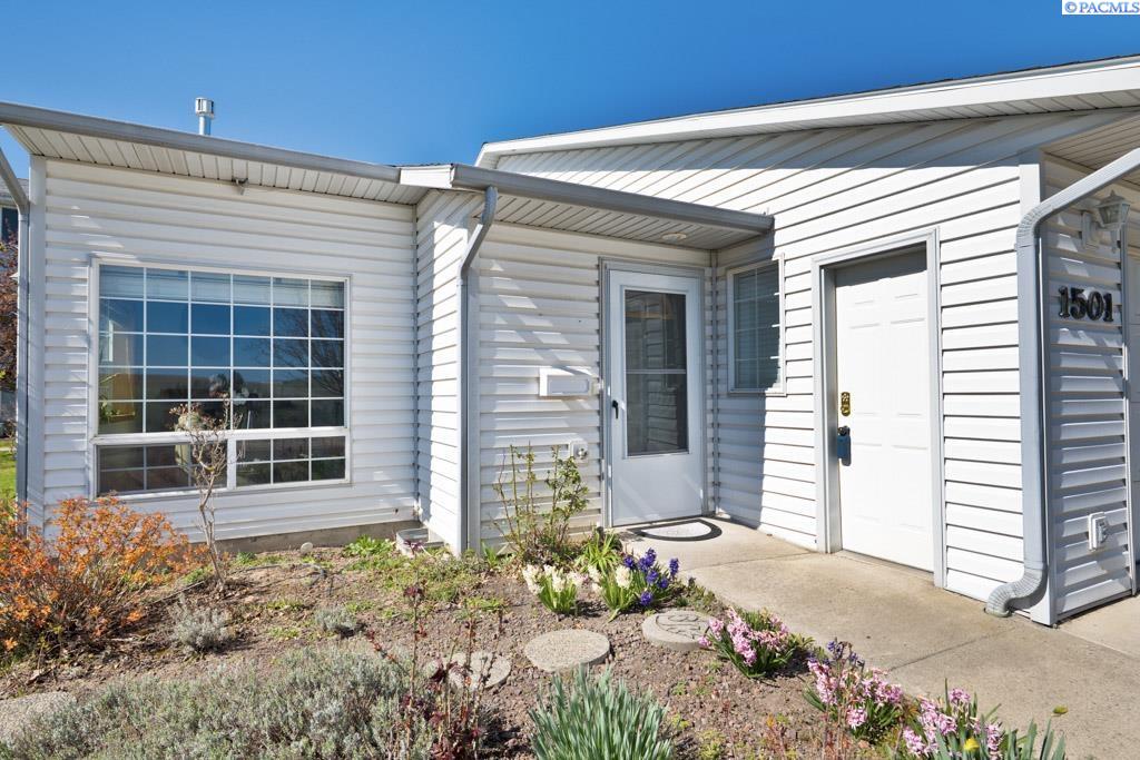 1501 SE Footloose