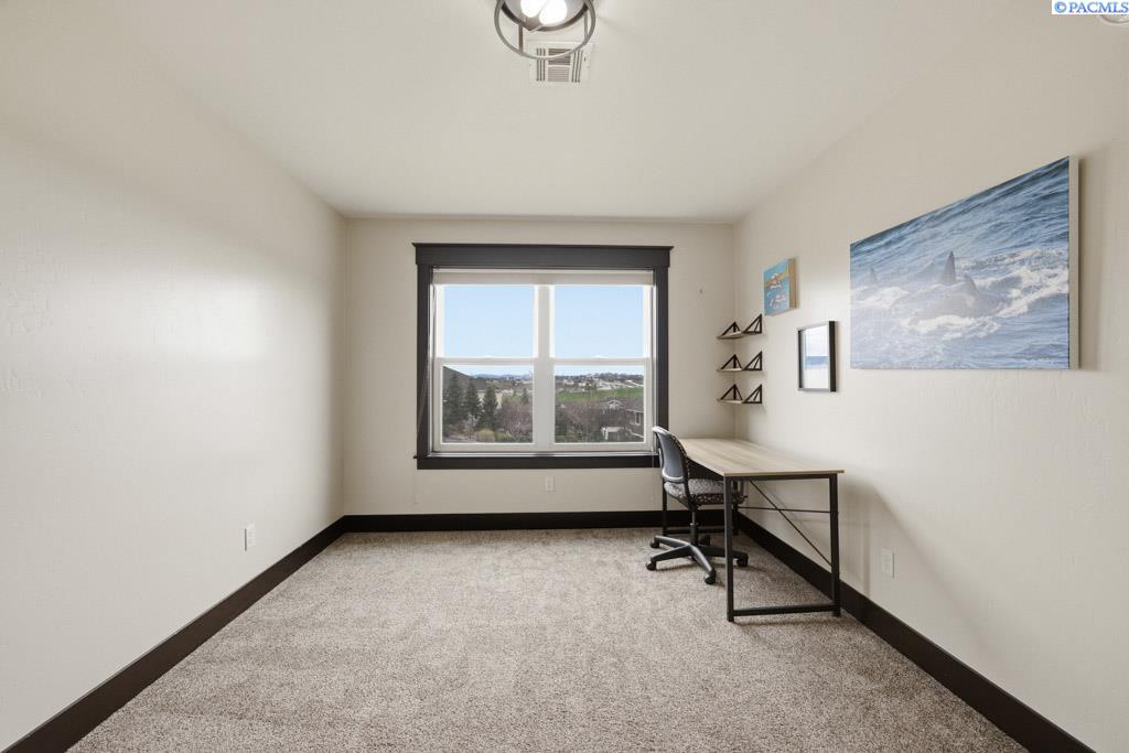 200 SW Barclay Ct.