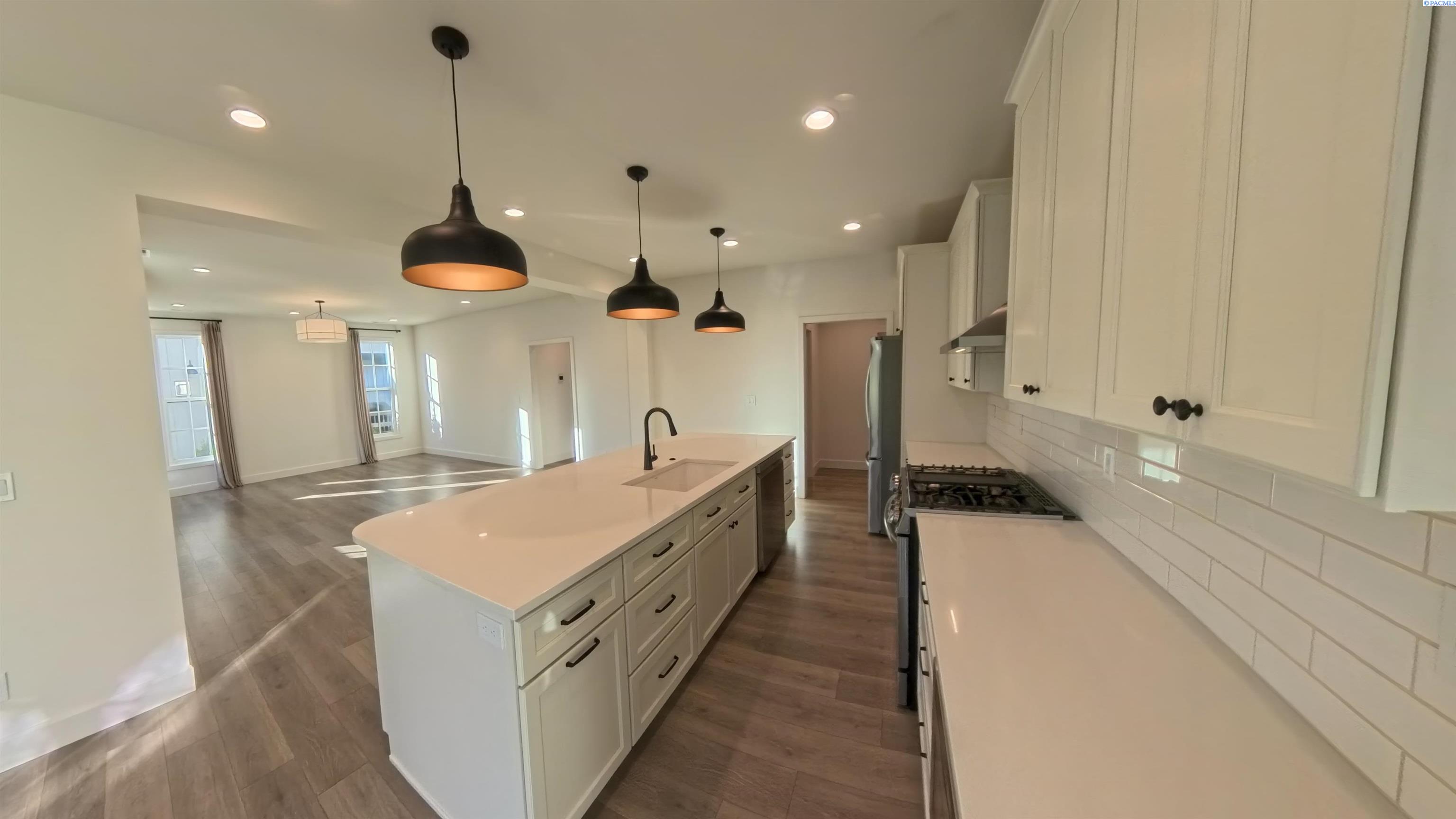 2045 NW Hidden View Ct #1 # 1