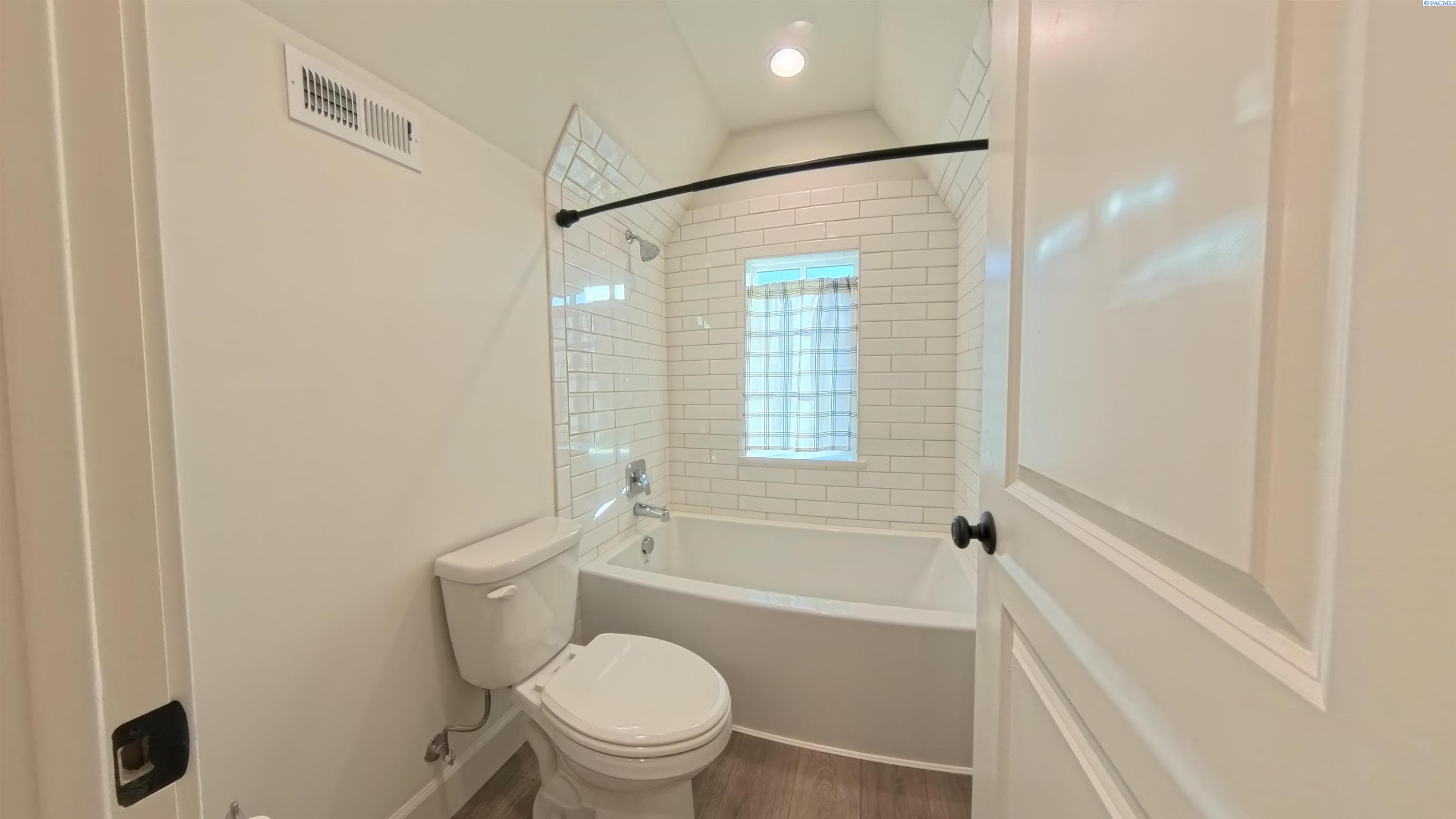 2045 NW Hidden View Ct #1 # 1