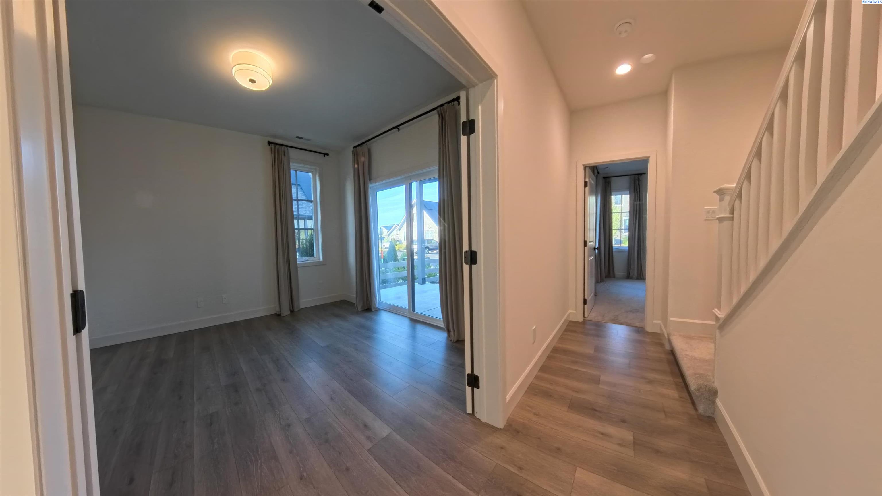 2045 NW Hidden View Ct #1 # 1