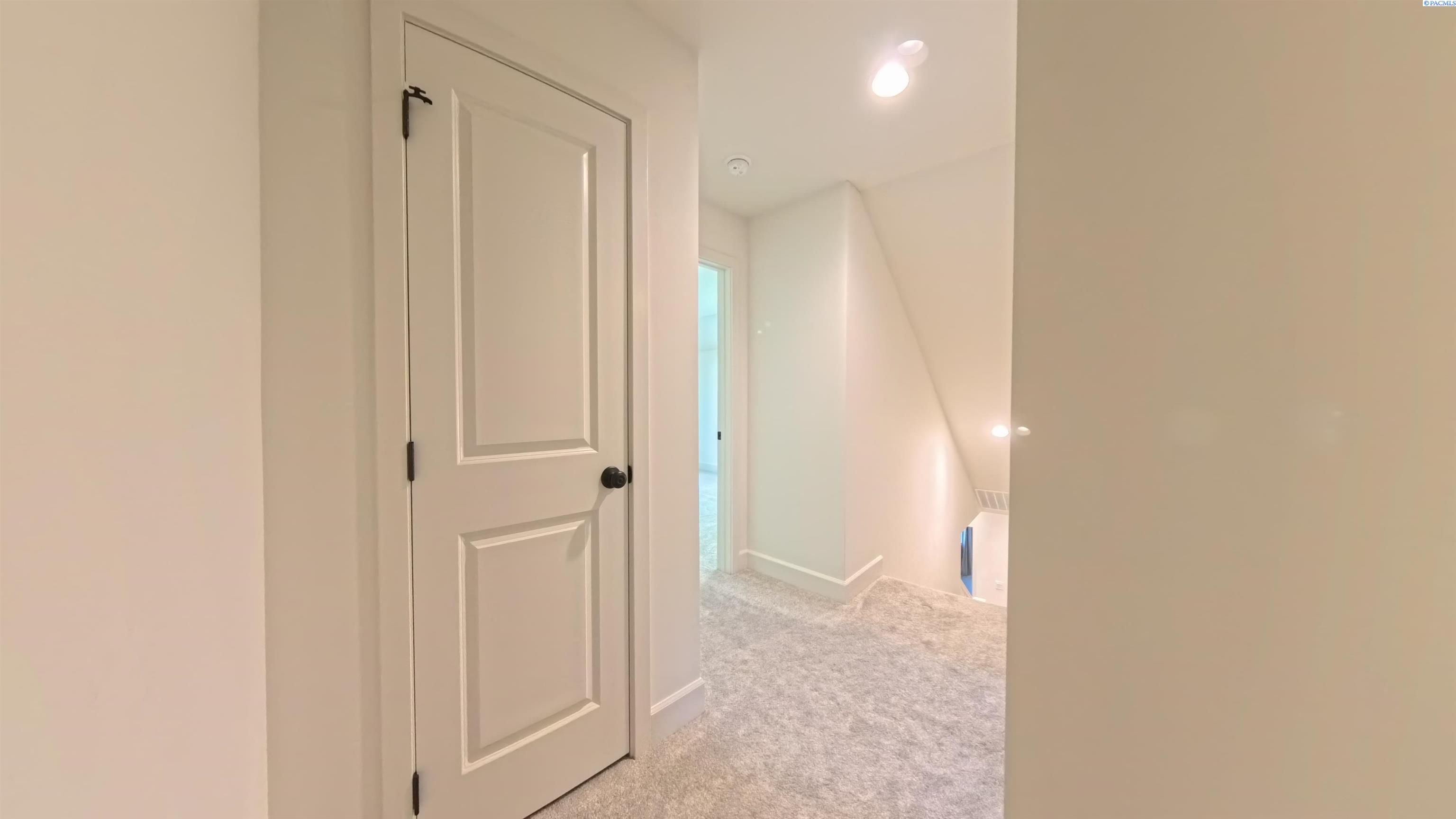 2045 NW Hidden View Ct #1 # 1