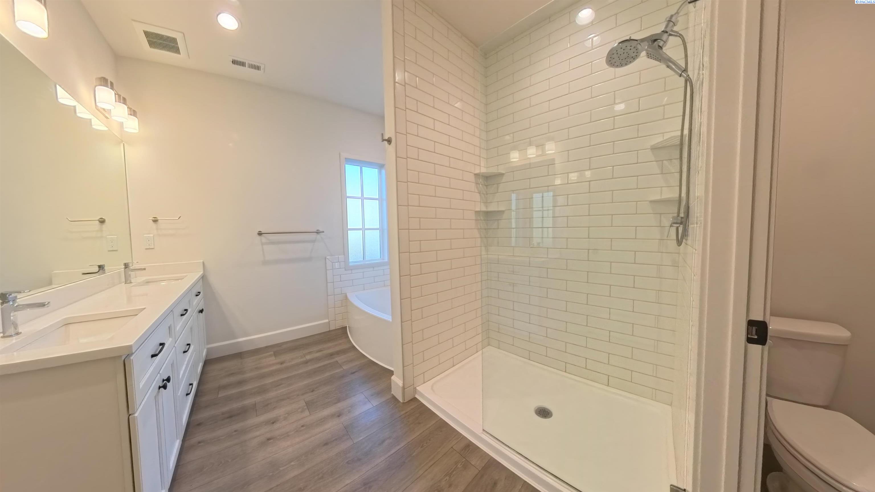 2045 NW Hidden View Ct #1 # 1