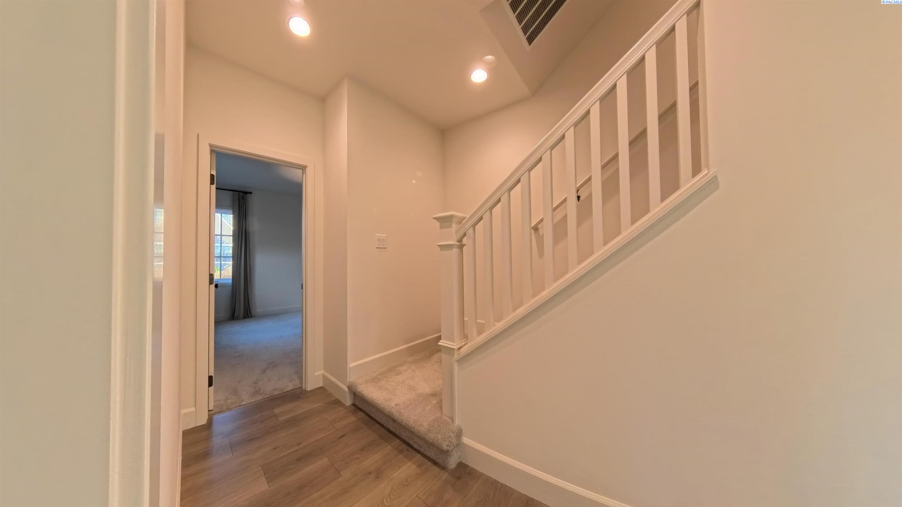 2045 NW Hidden View Ct #1 # 1