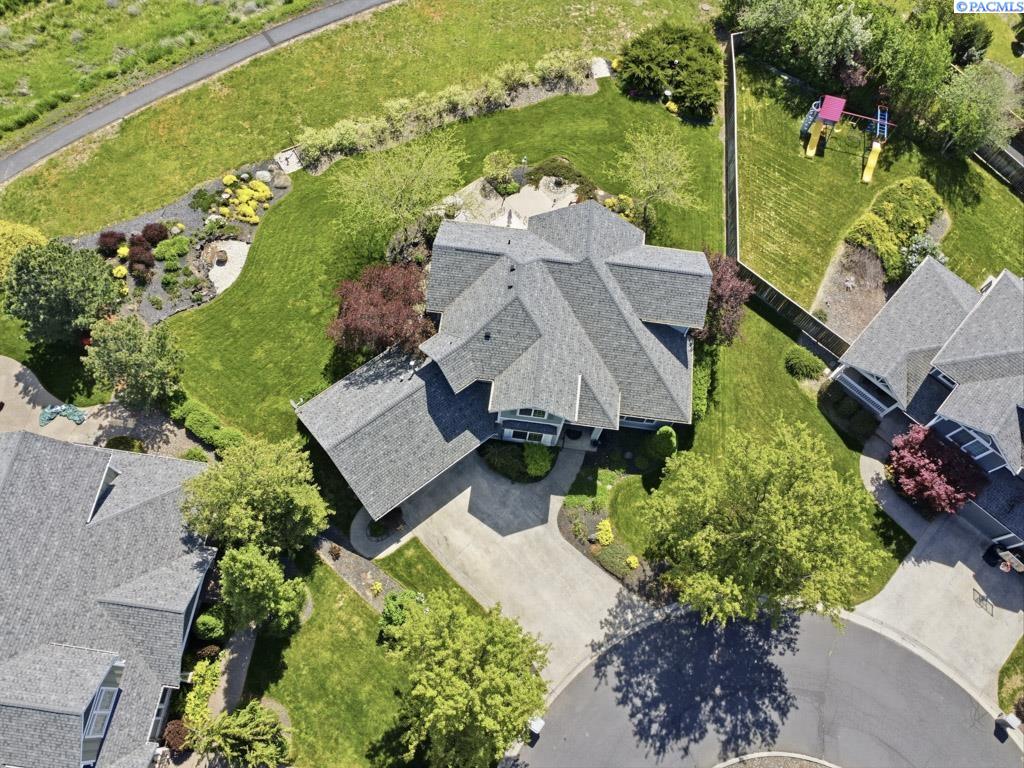 1525 NW Nicole Ct