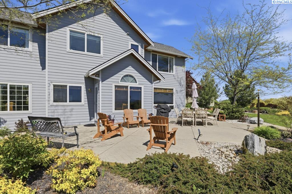 1525 NW Nicole Ct